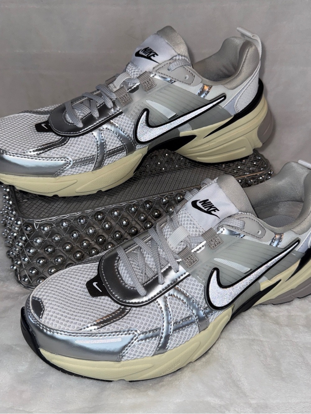 BNIB! Nike Men’s V2K Run Sneakers — White, Silver, Black, Cream 9.5 M Hj4497-100